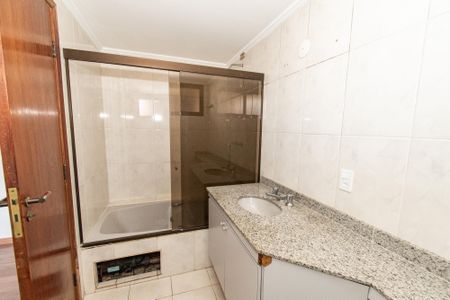 Apartamento à venda com 161m², 4 quartos e 3 vagasBanheiro da suíte 2