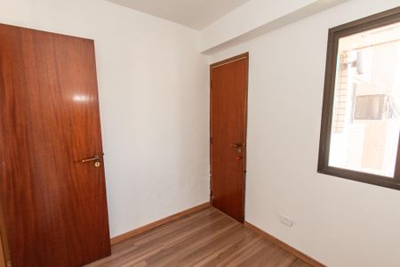 Apartamento à venda com 161m², 4 quartos e 3 vagasQuarto 2
