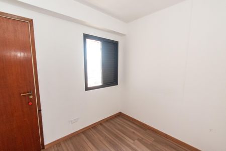 Apartamento à venda com 161m², 4 quartos e 3 vagasQuarto 2