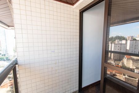 Apartamento à venda com 161m², 4 quartos e 3 vagasVaranda