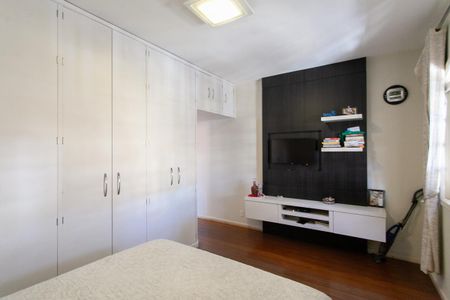 Casa à venda com 220m², 3 quartos e 7 vagasSuíte