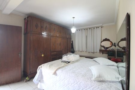 Casa para alugar com 200m², 3 quartos e 2 vagasSuíte 1