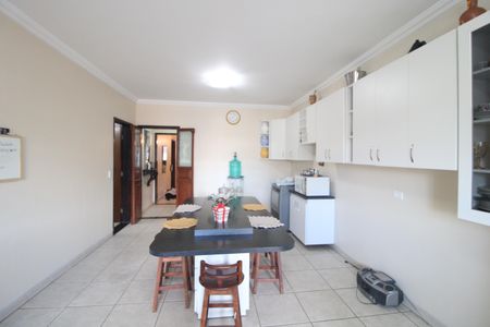 Casa para alugar com 200m², 3 quartos e 2 vagasCozinha