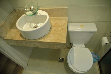 Apartamento à venda com 55m², 2 quartos e 2 vagasBanheiro Social