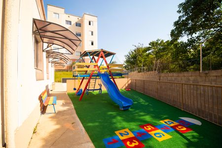 Apartamento à venda com 45m², 2 quartos e 1 vaga Apartamento à venda com 45m², 2 quartos e 1 vagaÁrea comum - Playground