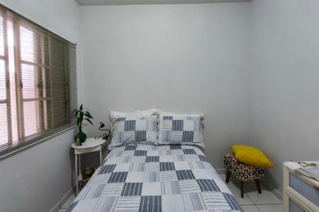 Casa à venda com 180m², 4 quartos e 2 vagas Casa à venda com 180m², 4 quartos e 2 vagasQuarto 2