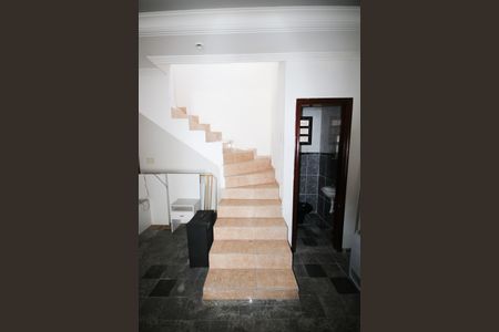 Casa para alugar com 176m², 3 quartos e 2 vagasSala