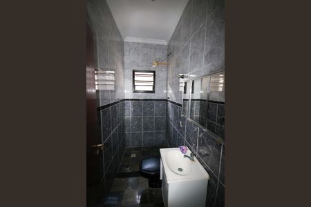 Casa para alugar com 176m², 3 quartos e 2 vagasBanheiro Social