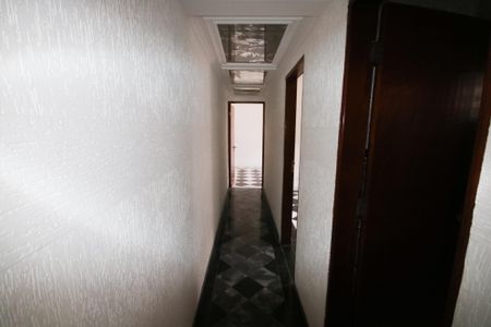 Casa para alugar com 176m², 3 quartos e 2 vagasCorredor