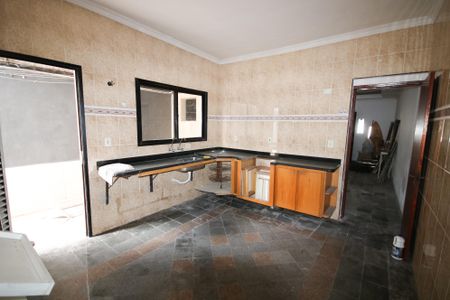 Casa para alugar com 176m², 3 quartos e 2 vagasCozinha