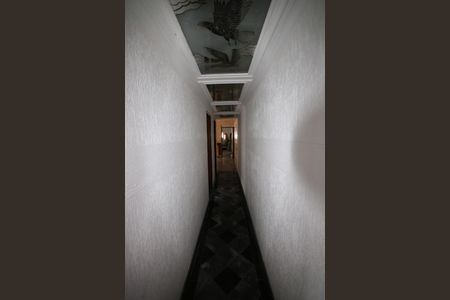 Casa para alugar com 176m², 3 quartos e 2 vagasCorredor