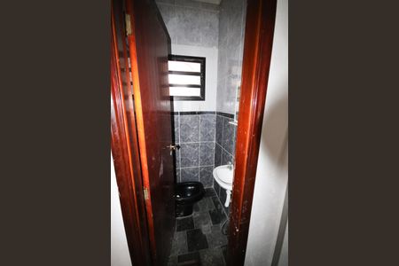 Casa para alugar com 176m², 3 quartos e 2 vagasBanheiro Social