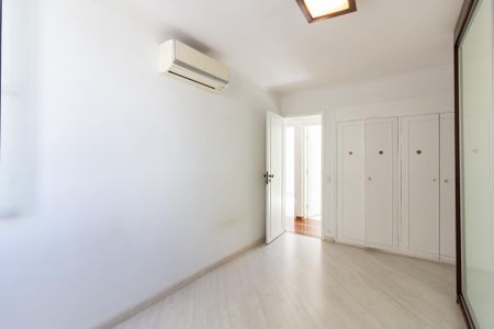 Apartamento à venda com 85m², 3 quartos e sem vagaQuarto 2