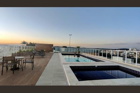 Apartamento para alugar com 43m², 2 quartos e 1 vagaÁrea comum - Piscina