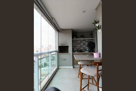 Apartamento à venda com 134m², 2 quartos e 2 vagas Apartamento à venda com 134m², 2 quartos e 2 vagasVaranda