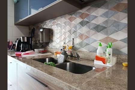 Apartamento à venda com 134m², 2 quartos e 2 vagas Apartamento à venda com 134m², 2 quartos e 2 vagasCozinha