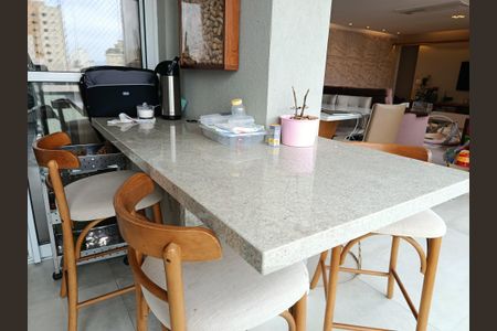 Apartamento à venda com 134m², 2 quartos e 2 vagas Apartamento à venda com 134m², 2 quartos e 2 vagasVaranda