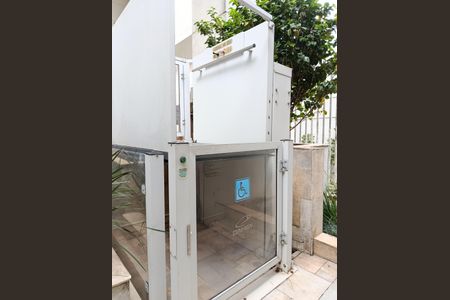 Apartamento à venda com 134m², 2 quartos e 2 vagas Apartamento à venda com 134m², 2 quartos e 2 vagasEntrada - acessibilidade