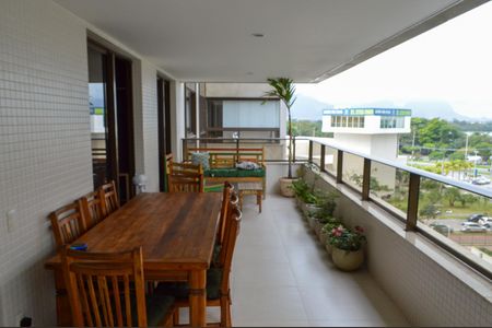 Apartamento para alugar com 134m², 3 quartos e 2 vagasVaranda