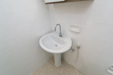 Casa para alugar com 90m², 2 quartos e 5 vagas Casa para alugar com 90m², 2 quartos e 5 vagasBanheiro