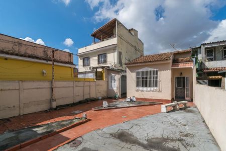 Casa para alugar com 90m², 2 quartos e 5 vagas Casa para alugar com 90m², 2 quartos e 5 vagasVaranda