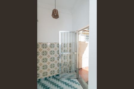 Sala - Hall da entrada de casa para alugar com 2 quartos, 90m² em Irajá, Rio de Janeiro