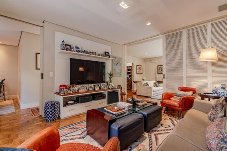 Casa à venda com 350m², 3 quartos e 4 vagasSala