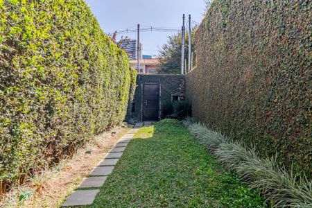 Casa à venda com 350m², 3 quartos e 4 vagasGaragem