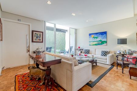 Sala de casa à venda com 3 quartos, 350m² em Jardim Paulistano, São Paulo