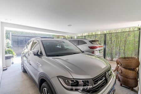 Casa à venda com 350m², 3 quartos e 4 vagasGaragem