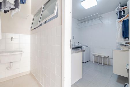 Casa à venda com 350m², 3 quartos e 4 vagasÁrea de Serviço