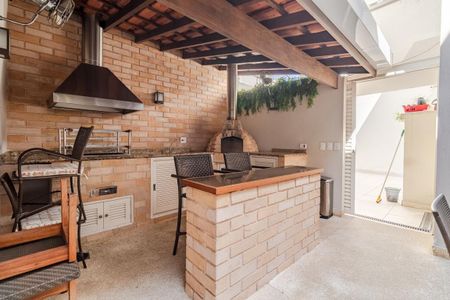 Casa à venda com 350m², 3 quartos e 4 vagasChurrasqueira