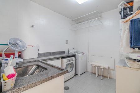 Casa à venda com 350m², 3 quartos e 4 vagasÁrea de Serviço