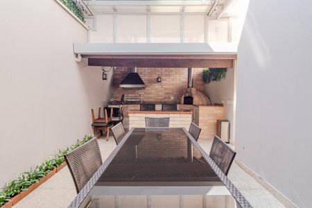 Casa à venda com 350m², 3 quartos e 4 vagasChurrasqueira