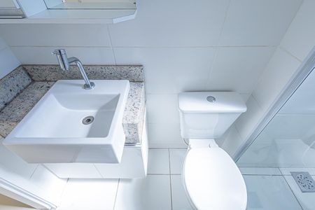 Apartamento à venda com 55m², 2 quartos e 1 vaga Apartamento à venda com 55m², 2 quartos e 1 vagaSuíte Banheiro