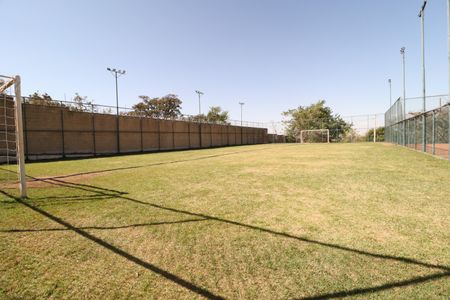 Casa de condomínio para alugar com 212m², 3 quartos e 3 vagasCampo de futebol
