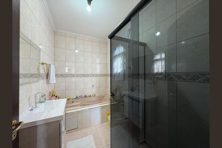 Casa à venda com 147m², 3 quartos e 3 vagasBanheiro da Suíte