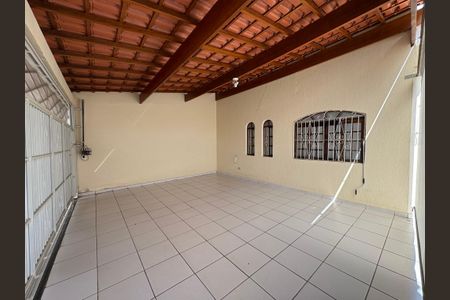 Casa à venda com 147m², 3 quartos e 3 vagasGaragem