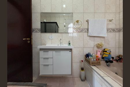 Casa à venda com 147m², 3 quartos e 3 vagasBanheiro da Suíte