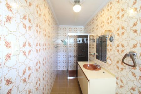 Casa à venda com 240m², 3 quartos e 2 vagasSuíte Banheiro