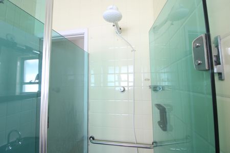 Casa à venda com 240m², 3 quartos e 2 vagasBanheiro