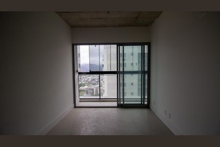 Apartamento à venda com 81m², 2 quartos e 1 vagaSuíte