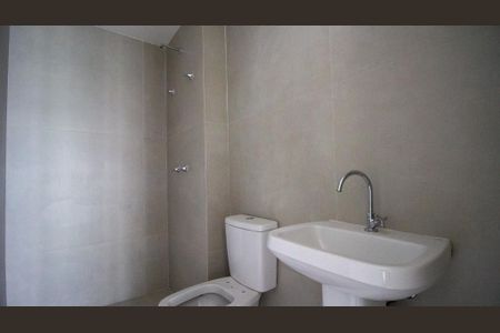 Apartamento à venda com 81m², 2 quartos e 1 vagaBanheiro Social