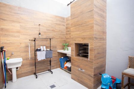 Casa à venda com 140m², 3 quartos e 1 vagaÁrea de Serviço