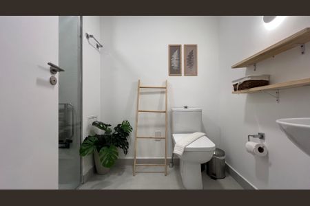 Studio à venda com 33m², 1 quarto e sem vaga Studio à venda com 33m², 1 quarto e sem vagaBanheiro