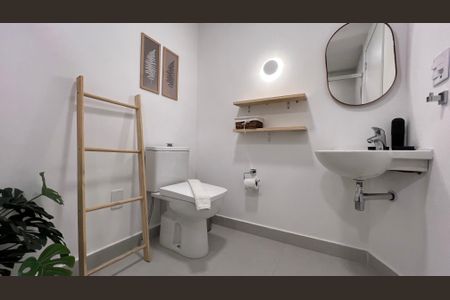 Studio à venda com 33m², 1 quarto e sem vaga Studio à venda com 33m², 1 quarto e sem vagaBanheiro