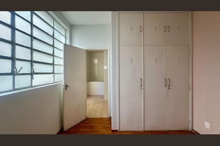 Apartamento à venda com 350m², 5 quartos e 3 vagasQuarto 