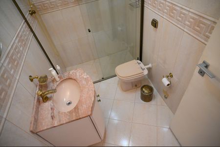 Casa à venda com 195m², 3 quartos e 2 vagas Casa à venda com 195m², 3 quartos e 2 vagasBanheiro Social 1