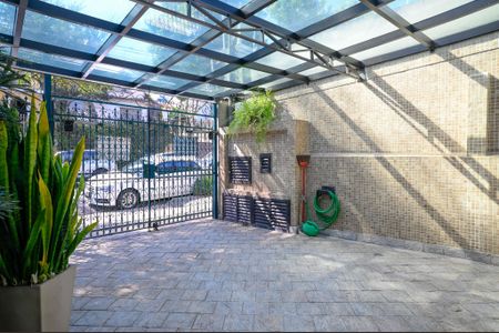 Casa à venda com 195m², 3 quartos e 2 vagas Casa à venda com 195m², 3 quartos e 2 vagasGaragem