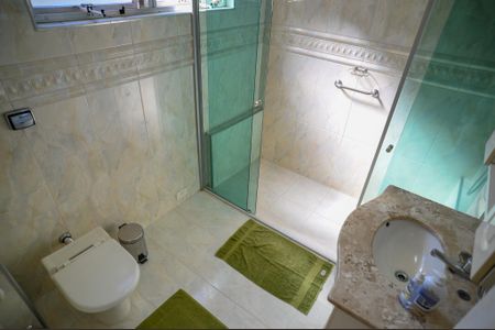 Casa à venda com 195m², 3 quartos e 2 vagas Casa à venda com 195m², 3 quartos e 2 vagasBanheiro Social 2